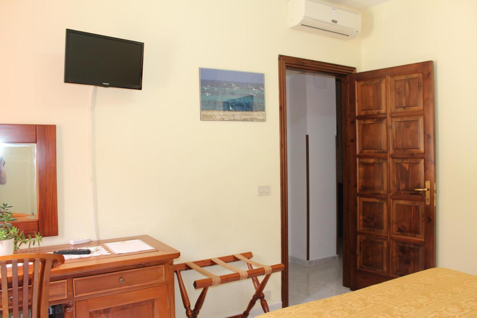 Raggio Di Sole Bed & Breakfast Macari Exterior photo