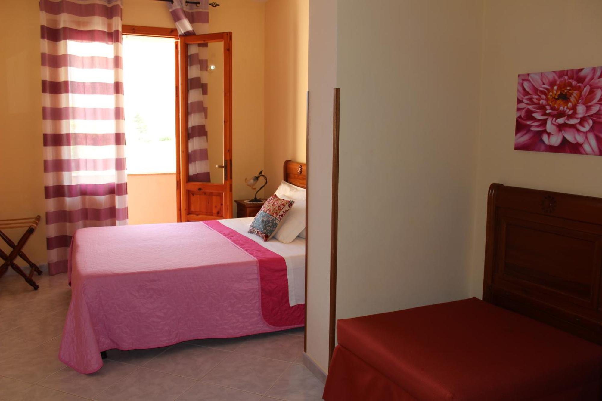 Raggio Di Sole Bed & Breakfast Macari Exterior photo